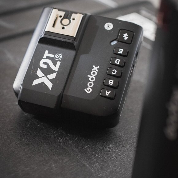 Godox AD100 Pro Flash and Trigger - Picture 3 of 4